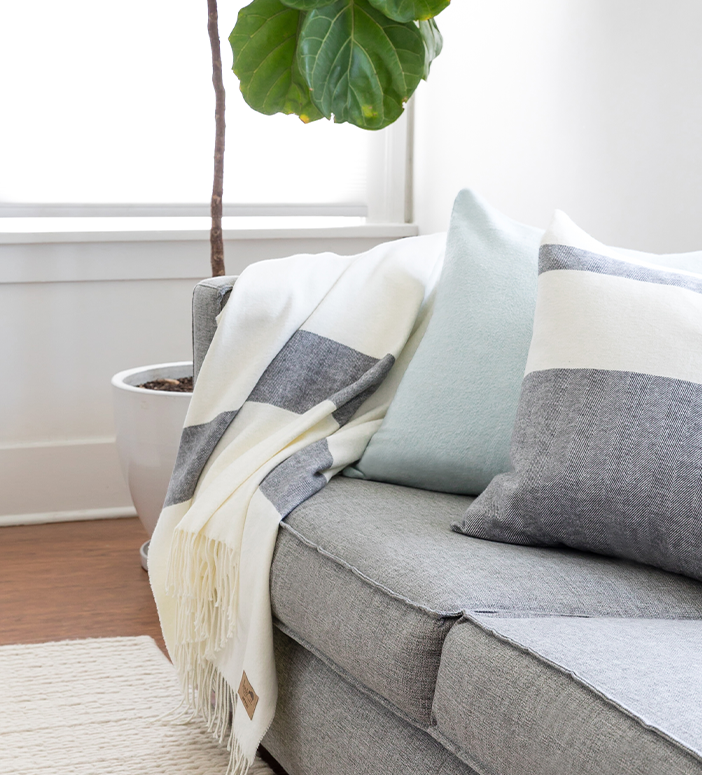 Colorful Throw Blankets from Italy & New Zealand, Scarves Lands